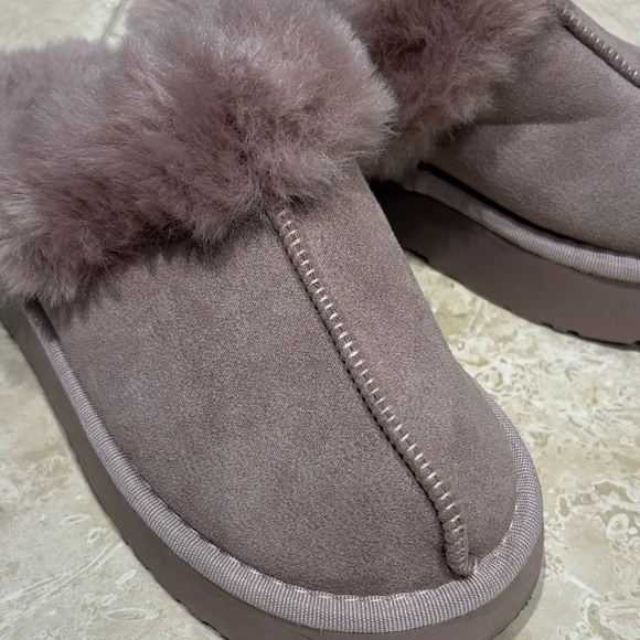 Cozy Purple Women's Slippers - Picture 4 of 4